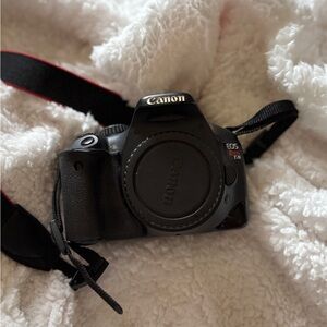 Canon rebel t2i body